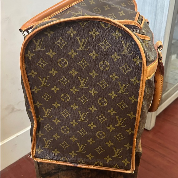 Vintage (1982) Louis Vuitton Brown and Tan Monogram Travel Bag - Picture 6 of 16